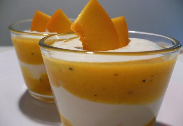 Творожный крем с муссом из персика и маракуи