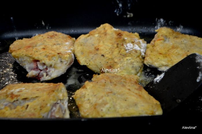 Куриные бедрышки маринованные и в панировке