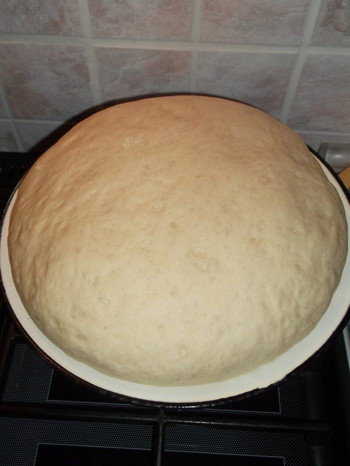 Бабушкин пирог с малиновым джемом