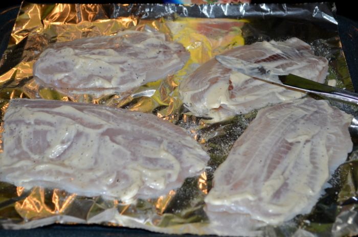 Тилапия со свежей зеленью