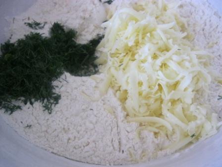 Хлеб на пиве с сыром и укропом