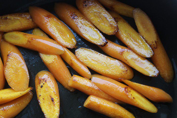 Цыпленок с молодыми овощами