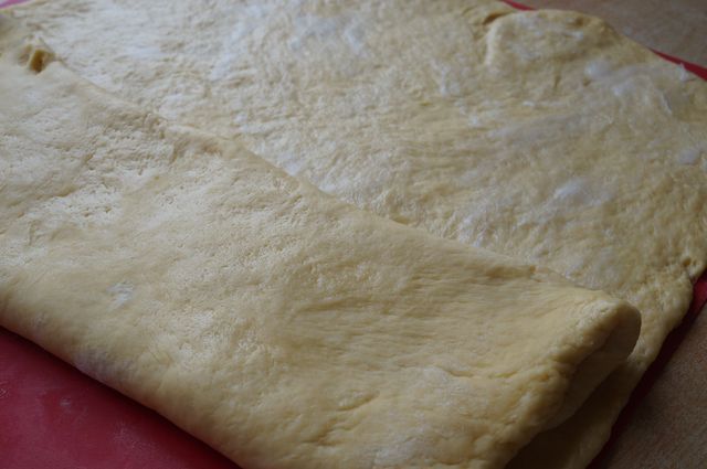 Воздушные рогалики с хрустящей ореховой начинкой (Українськи страви)