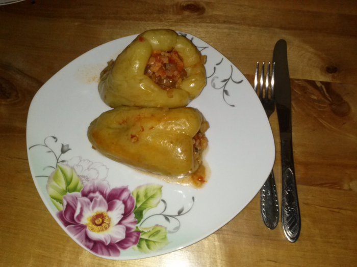 Перец, фаршированный сельдереем