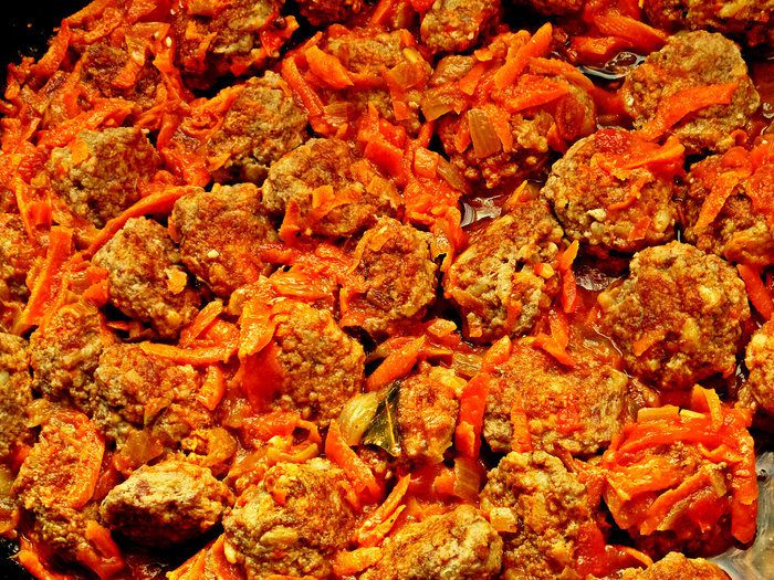 Фрикадельки в моркови