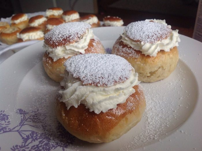 Семла - шведская булочка