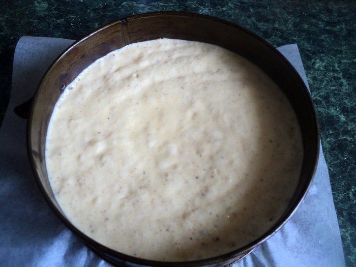 Ореховый торт с карамелизированными яблоками