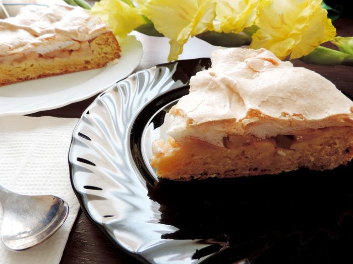 Яблочный пирог на творожном тесте