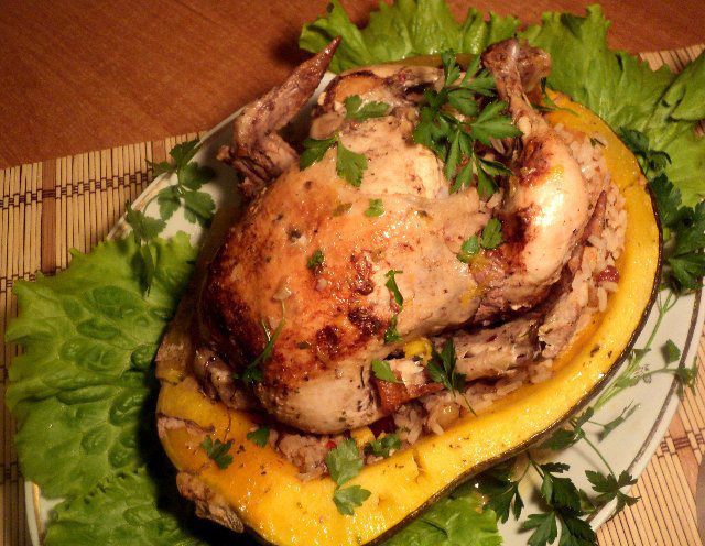 Курица, запеченная в тыкве