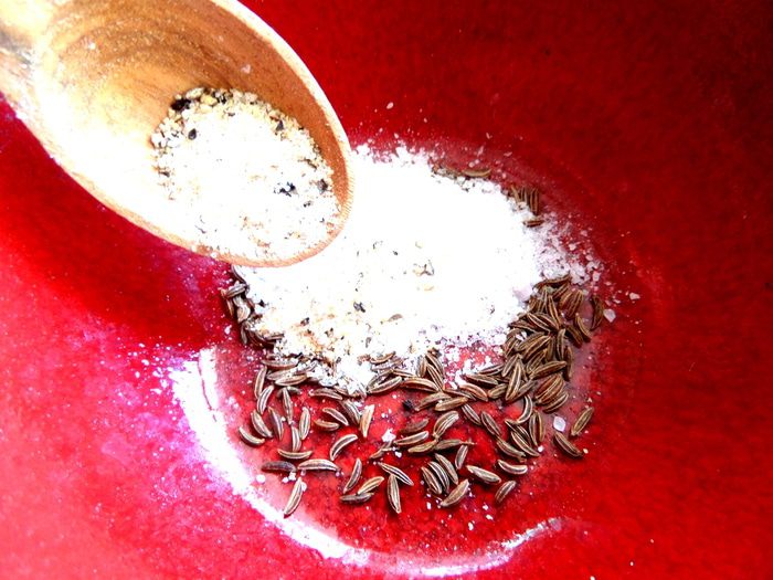 Маринованные роллы из молодых кабачков