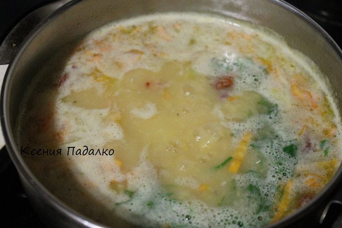 Гороховый суп с копчеными крылышками