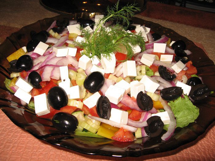 Мой фирменный греческий салат.
