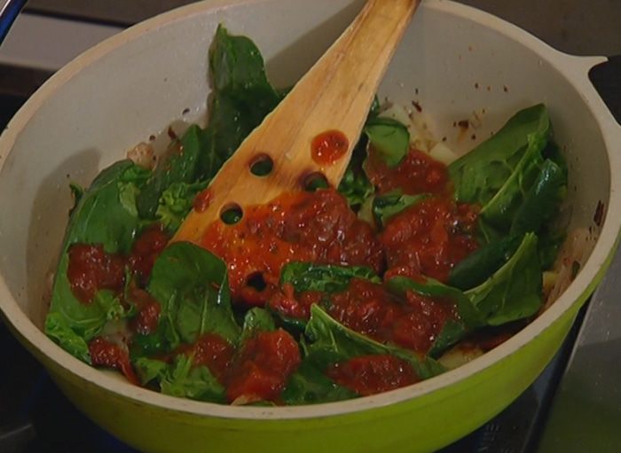 Яйца, запеченные с овощами 