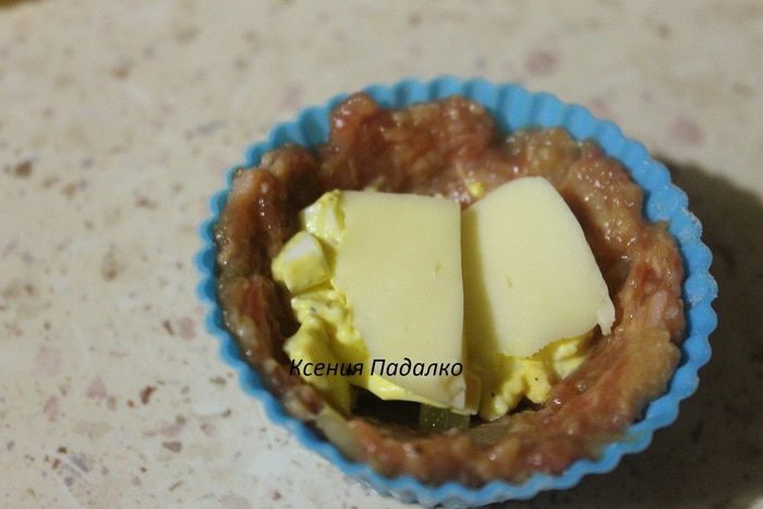 Мясные кексы с начинкой