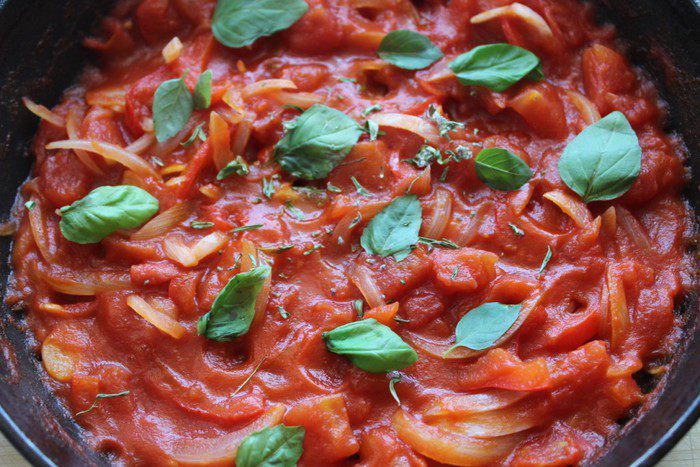 Пицца Маринара на томатном тесте