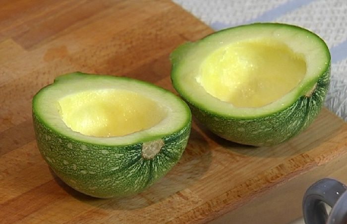 Цукини, фаршированные творогом и сливочным сыром 