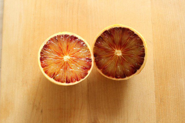 Утиная грудка в апельсиновой глазури с розовым перцем