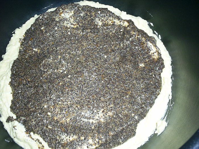 Нежная творожная запеканка без муки с маковой прослойкой