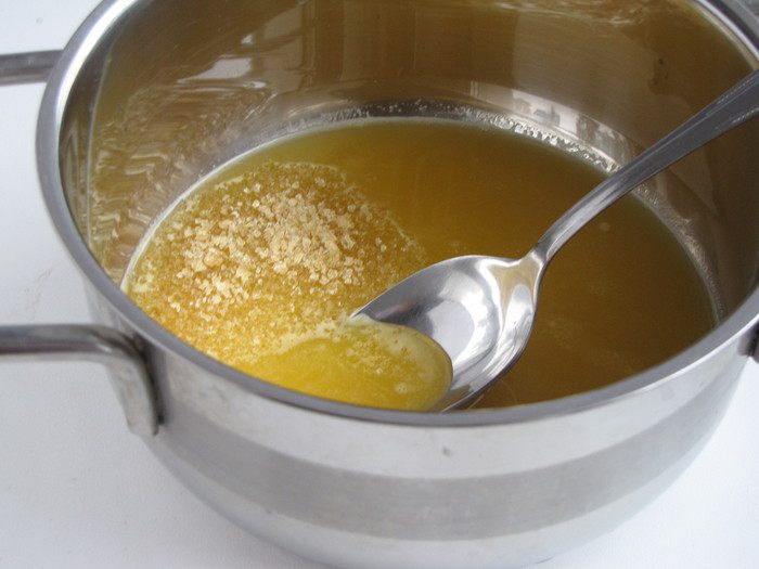 Салат с форелью и апельсиновым желе