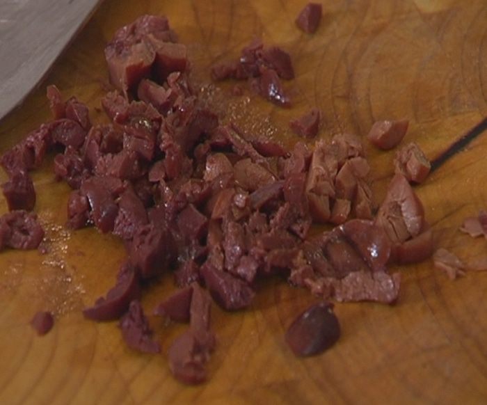 Кростини с оливками и нутом 