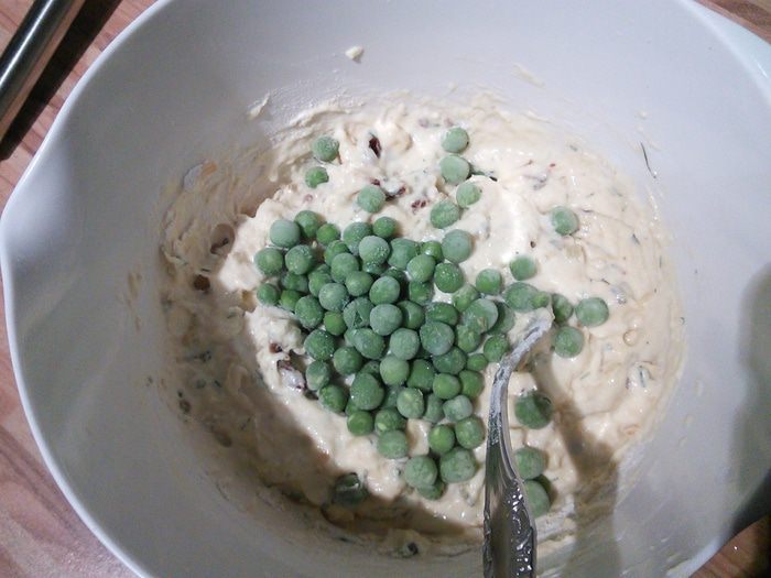 Закусочные маффины в стаканчиках из чоризо-салями