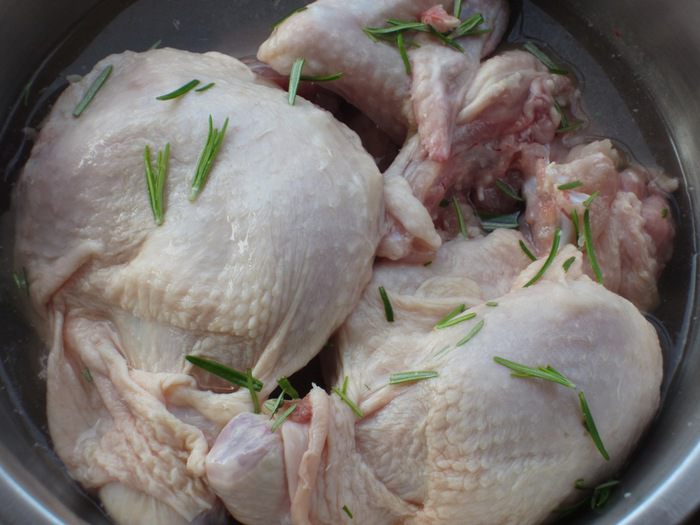 Курица с оливками и сладким перцем