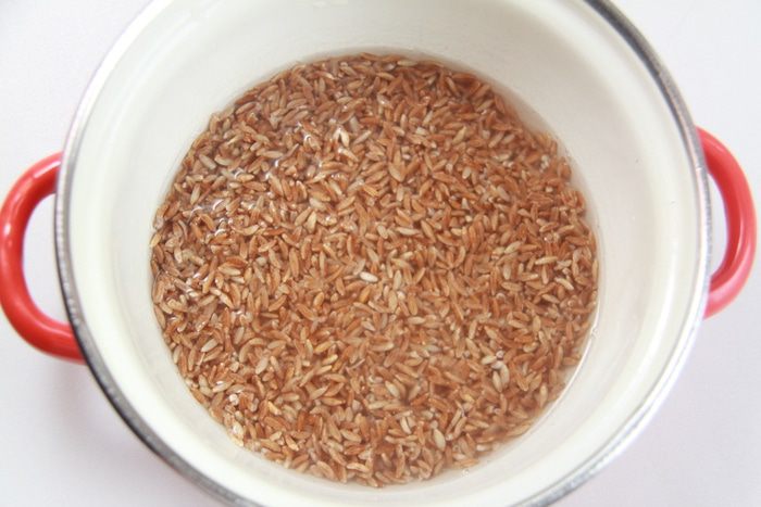 Хлеб с полбой и цукатами