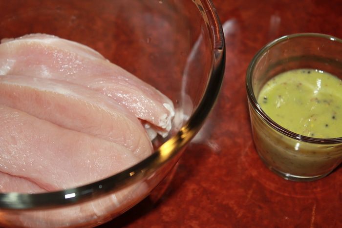 Шашлык из индейки под киви-соусом