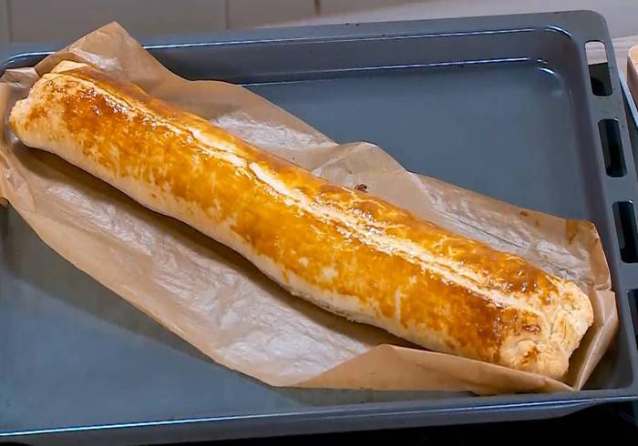 Быстрый штрудель с финиками и орехами 