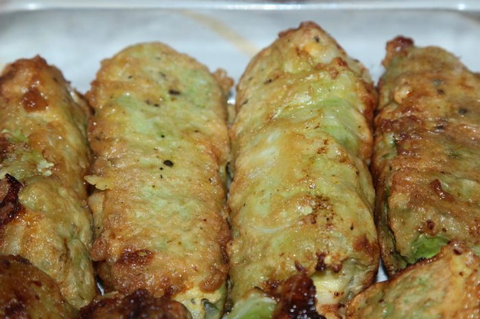 Капустные рулетики с куриным филе и брынзой