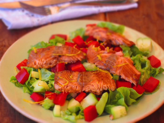 Салат с семгой и сладким перцем