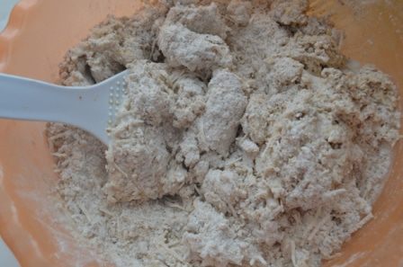 Ирландский содовый хлеб с пармезаном и грецкими орехами