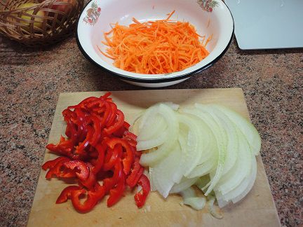 Теплый салат из белой фасоли