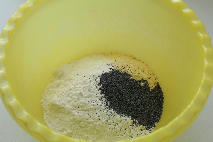 Кукурузные блины с маком