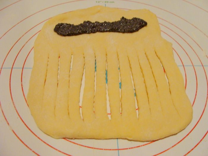 Булочки с маком на сгущенном молоке