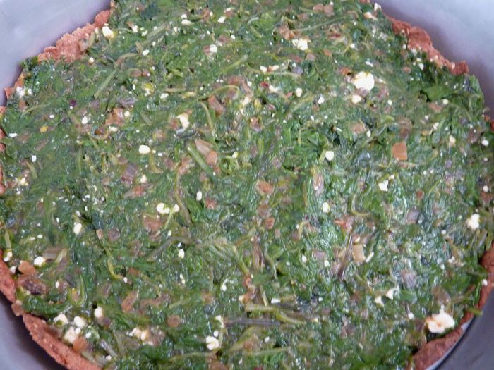 Шпинатный тарт на крекерной основе