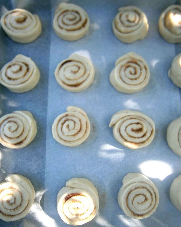 Ароматные булочки с корицей