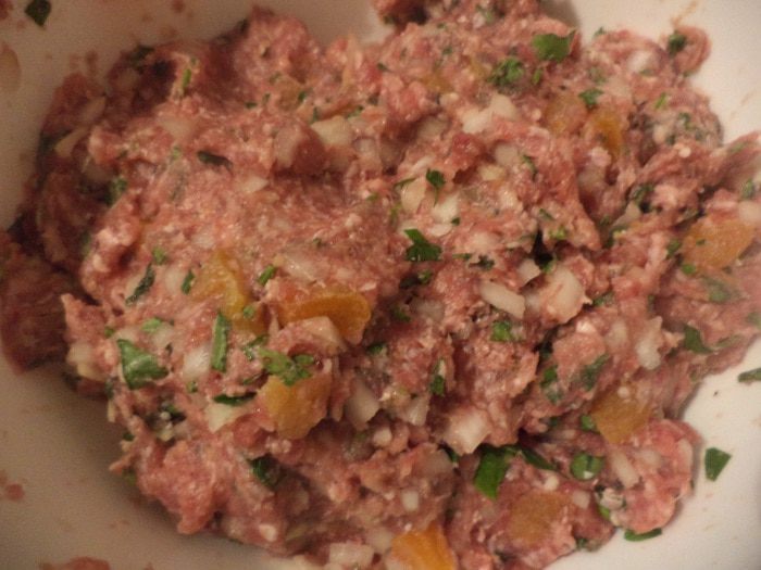 Слоеные пирожки с мясной начинкой