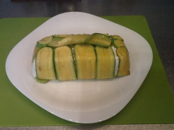 Террин из кабачков и козьего сыра