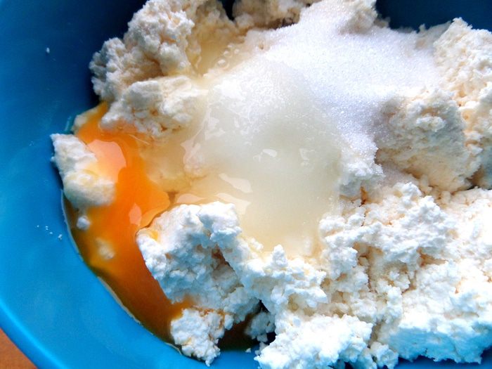 Ватрушка под мармеладом из хурмы