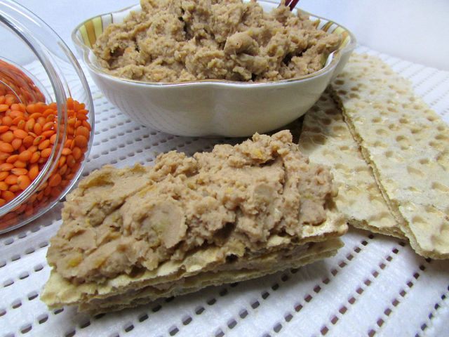 Паштет из чечевицы с курагой