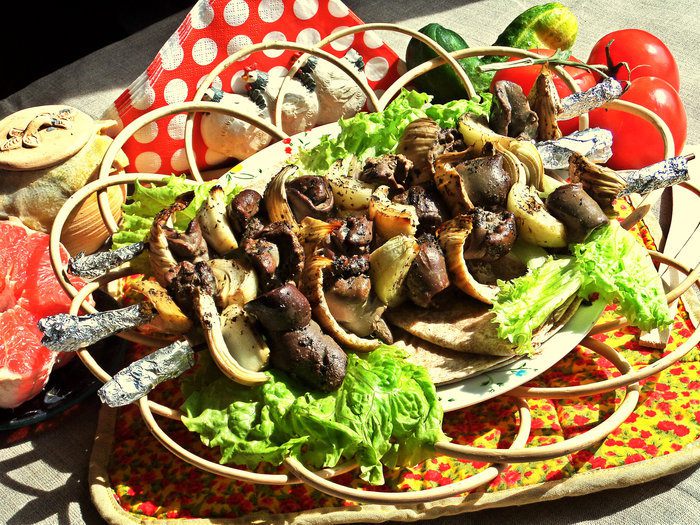 Шашлык из печенки с луком и фенхелем