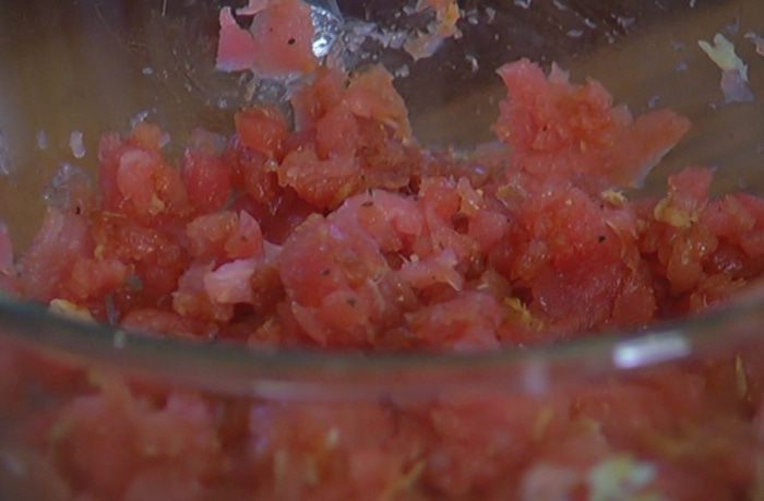 Бургеры с котлетками из тунца и авокадо 