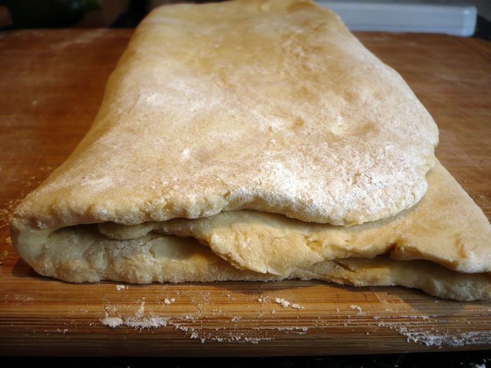 Рыбные тарталетки из слоеного теста на скорую руку