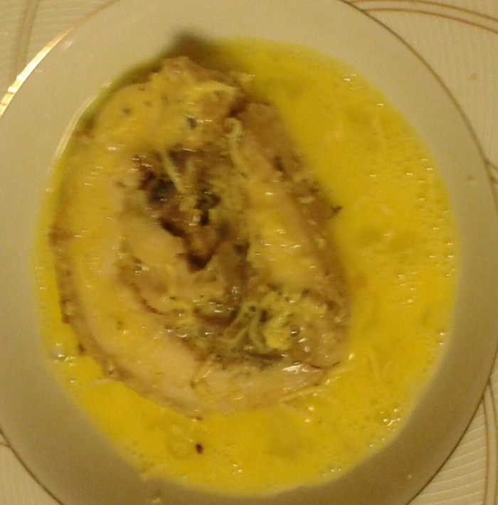 Куриный рулет с шампиньонами