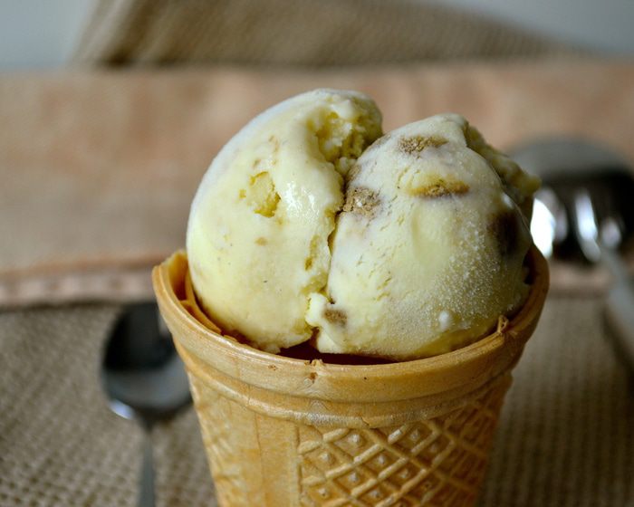 Сливочное мороженое с халвой
