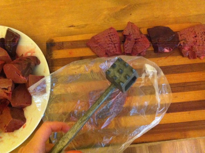 Печень ягненка в сметане