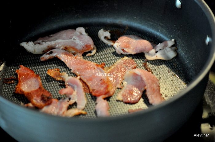 Говяжий рулет с грибами и беконом