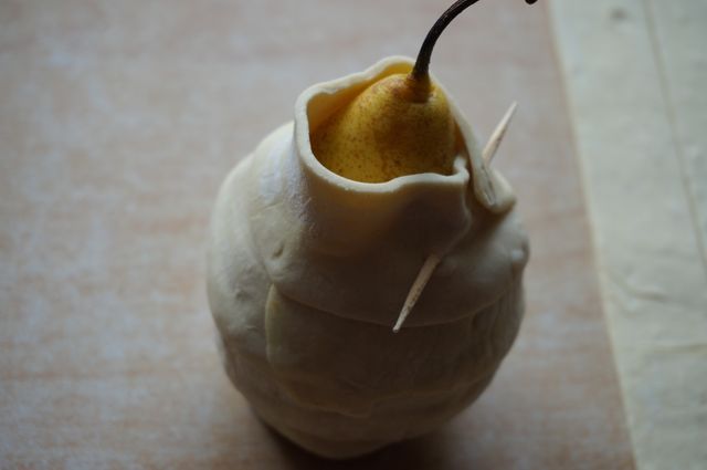 Десертная груша с сыром (два рецепта)