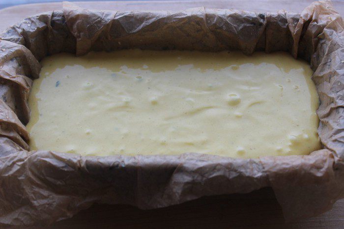 Медовый кекс с лаймом и тимьяном